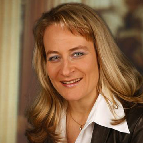 Dr. Ulrike Stelzl